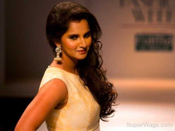 Sania Mirza Looking Nice-SW1065