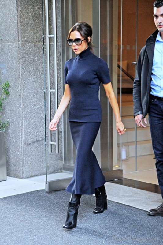 Victoria Beckham Looking Nice-Sw134