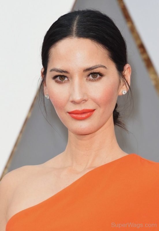 Charming Olivia Munn-SW1010