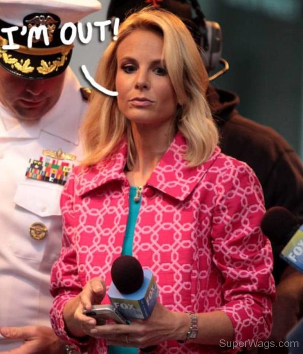 Elisabeth Hasselbeck Holding Mic-SW121