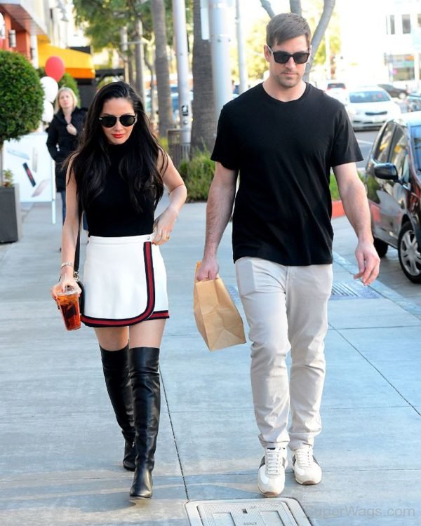 Olivia Munn And Her Boyfriend 55-SW1041