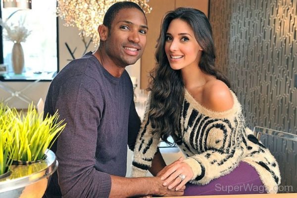 Amelia Vega And Al Horford-SW1008