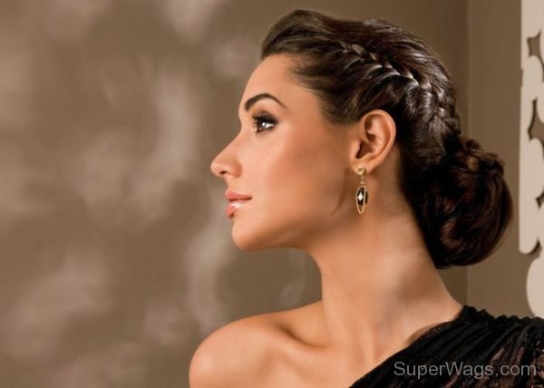 Amelia Vega Bun Hairstyle-SW1018