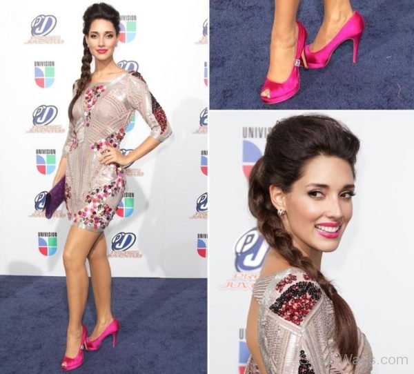 Amelia Vega Looking Stunning-SW1048