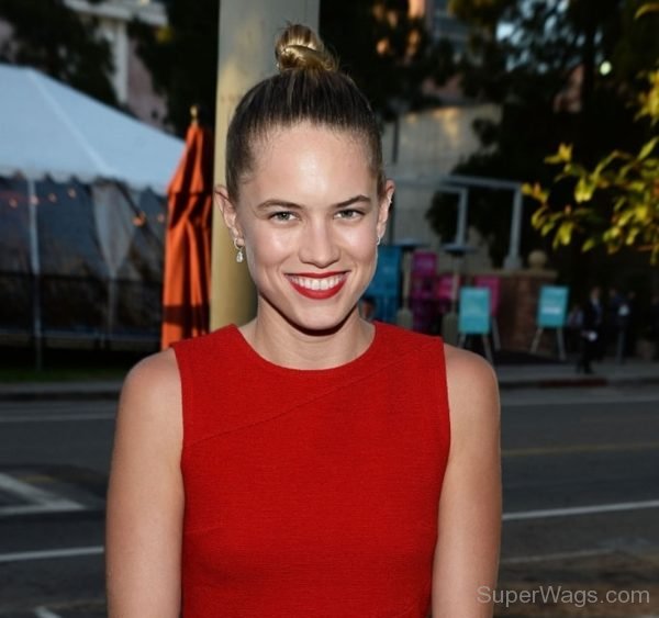 Cody Horn Bun Hairstyle