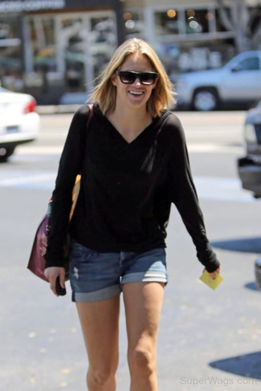 Cody Horn Wearing Goggles-SD172