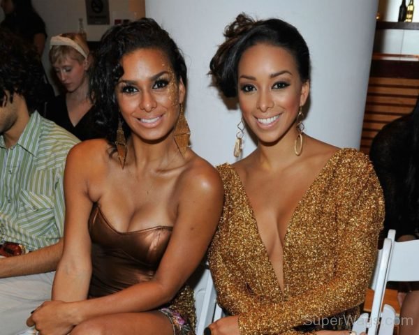 Gloria Govan And Her Friend 6-SW111