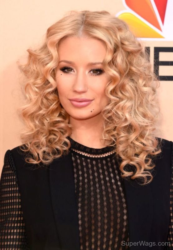 Iggy Azalea Curly Hairstyle-SW1026