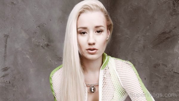 Iggy Azalea Image 7-SW1033