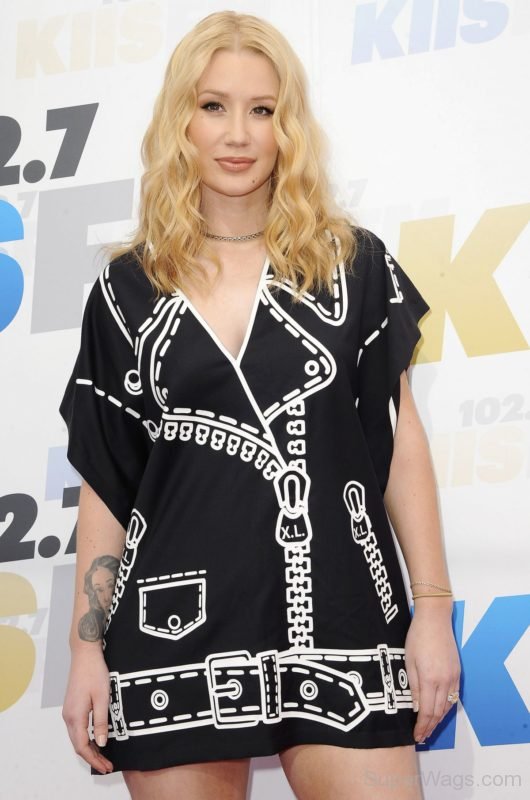 Iggy Azalea In Black Dress-SW1035