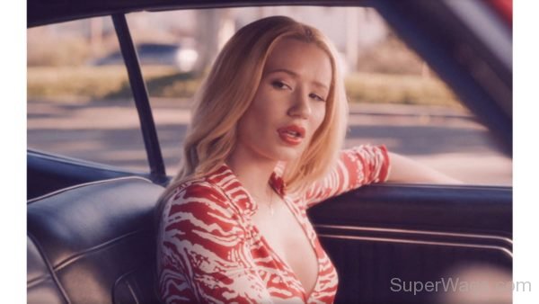 Iggy Azalea Sitting Car-SW1064