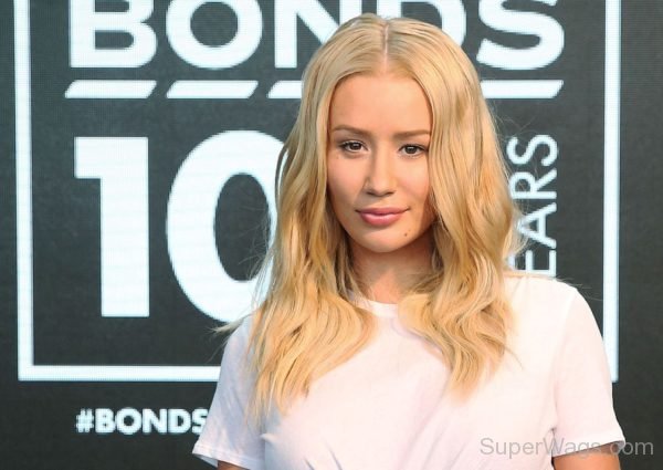 Iggy Azalea Smiling FAce-SW1066