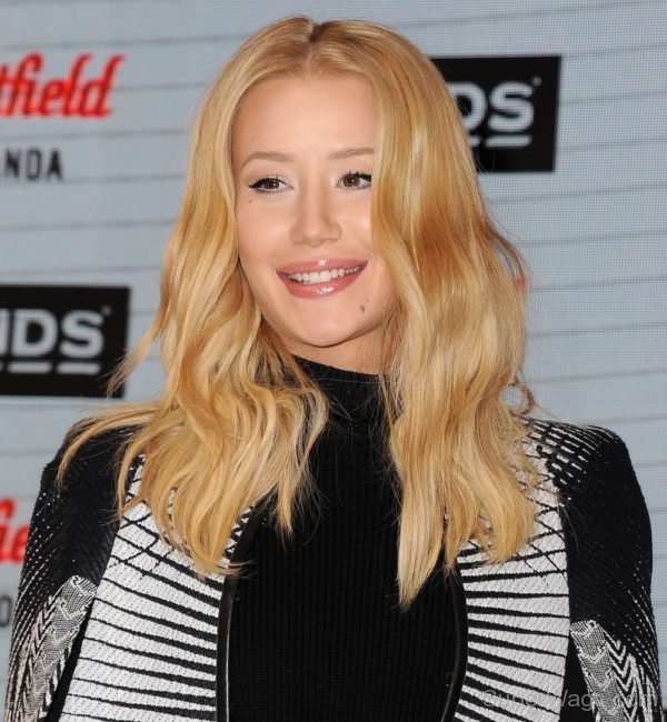  Iggy-Azalea-Smiling