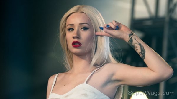  Iggy-Azalea-Wrist-Tattoo