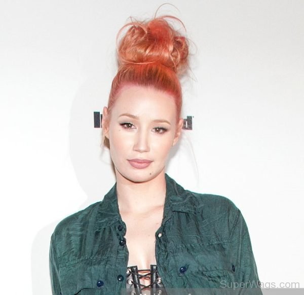 Rapper Iggy Azalea Bun hairstyle-SW1090