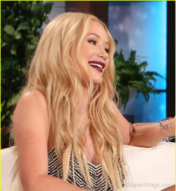 Smiling Face Of Iggy Azalea-SW1095