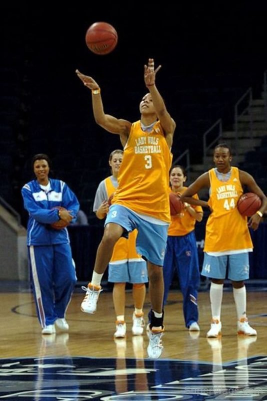 Candace Parker In Yellow T-Shirt-SW1040